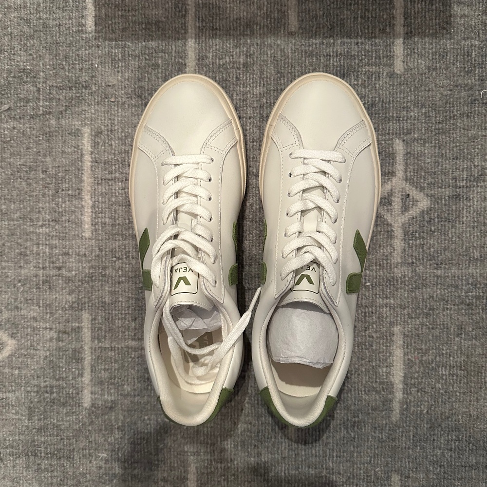 Veja Esplar Extra White/Kiwi Sz W10 NWT